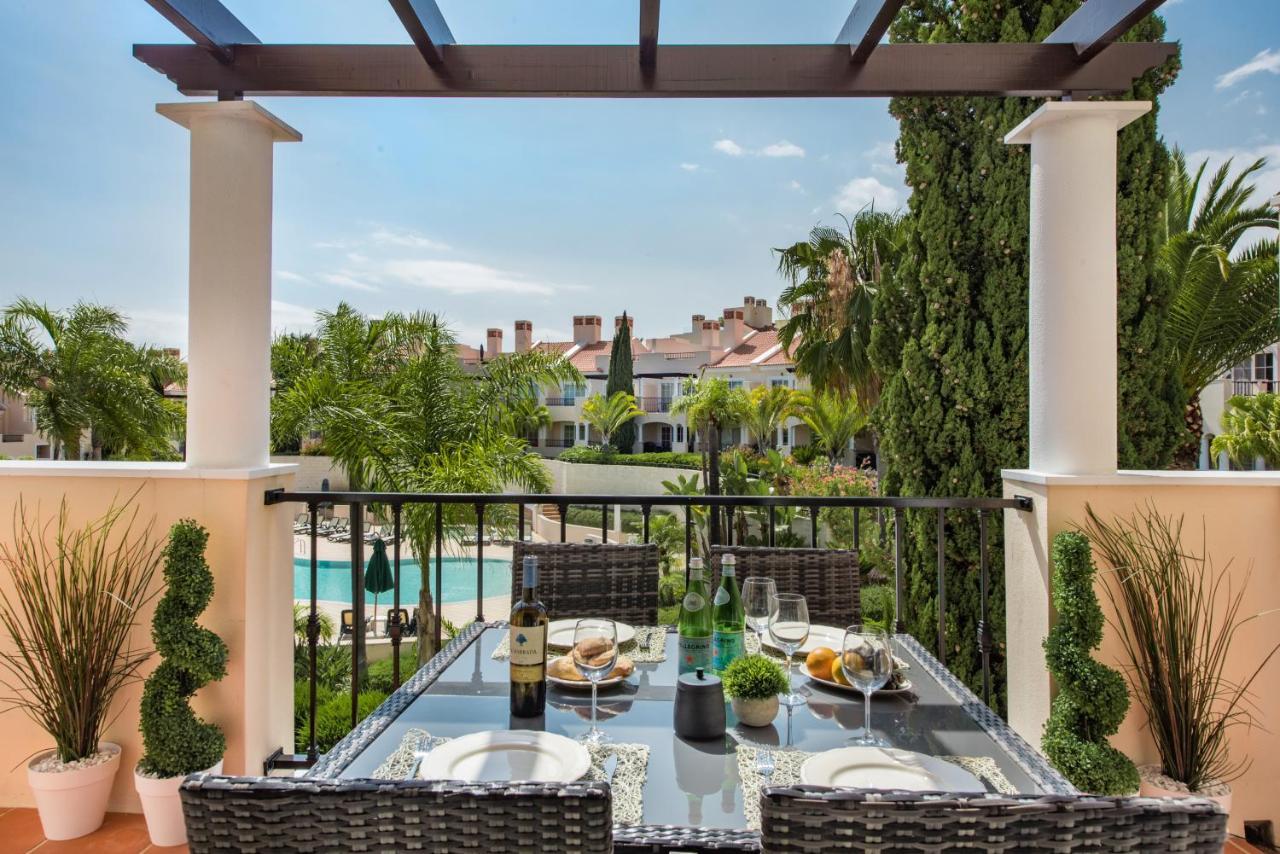 Luxury Apartment With Communal Pool And Terrace Quarteira Buitenkant foto