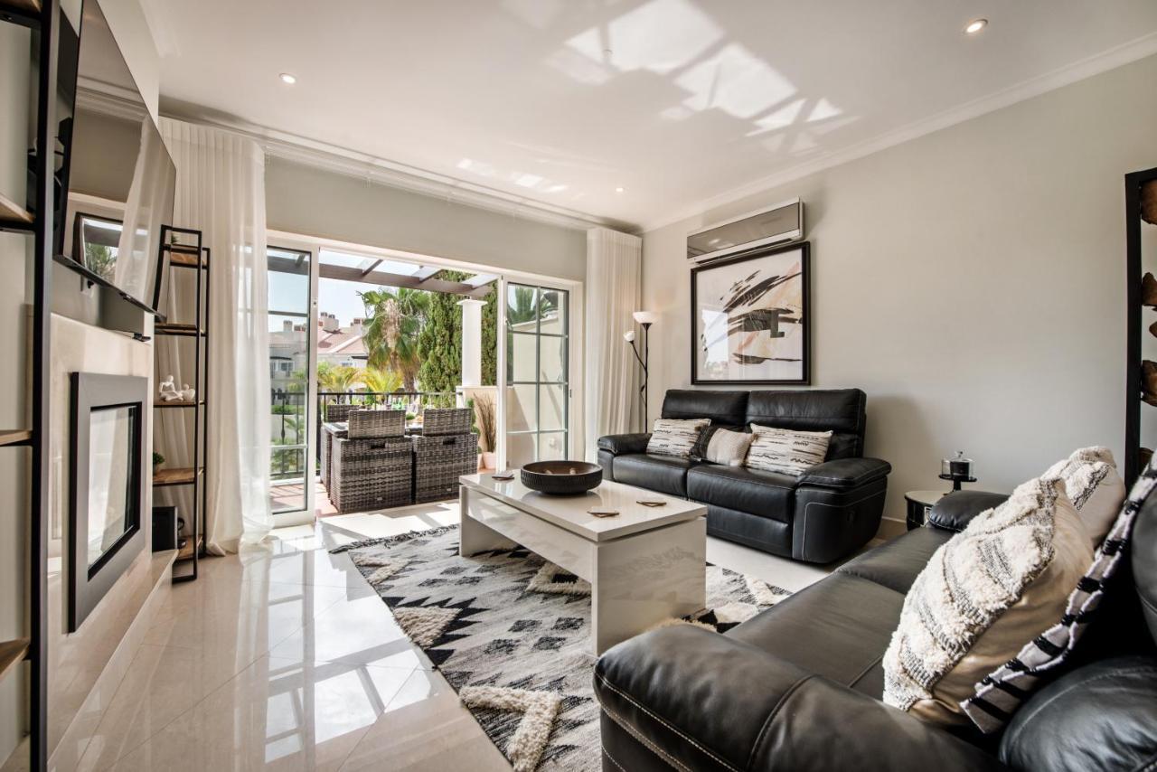 Luxury Apartment With Communal Pool And Terrace Quarteira Buitenkant foto